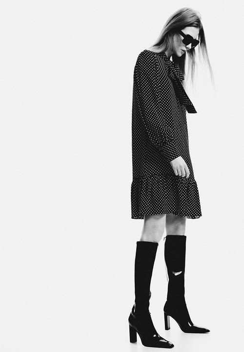 H&M - Bow-collar tunic dress - black/spotted