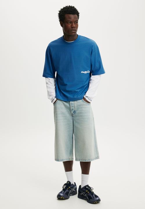 Cotton On - Cropped Fit Graphic T-Shirt - Dusk Blue / Pavilion Globe