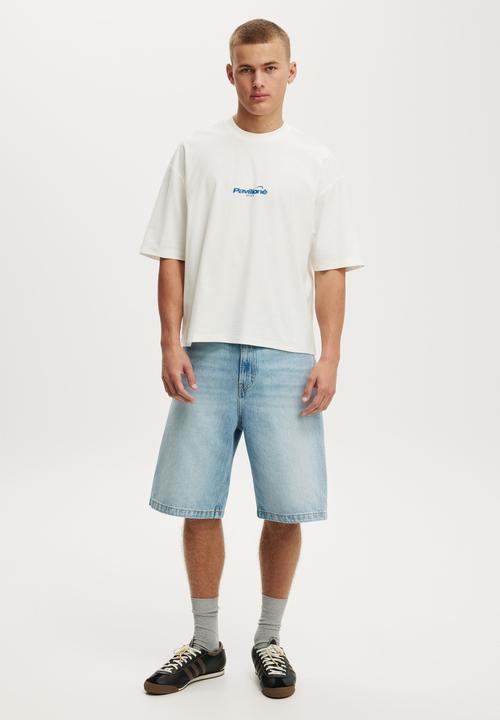 Cotton On - Cropped Fit Graphic T-Shirt - vintage white / pavilioné globe