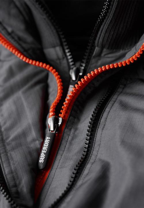 Superdry. - Mountain Windcheater - Charcoal