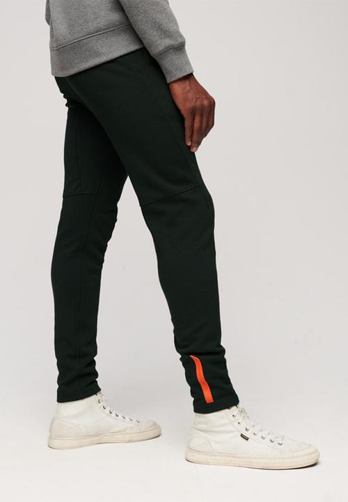 Superdry. - Code Tech Slim Jogger - Academy Dark Green