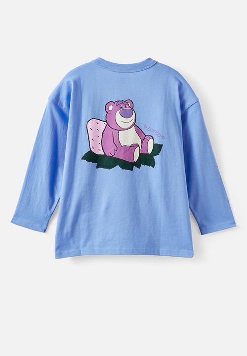 Cotton On - License Long Sleeve Drop Shoulder Top - Lcn Dis Blue Bonnet/Toy Story Huggin Bear