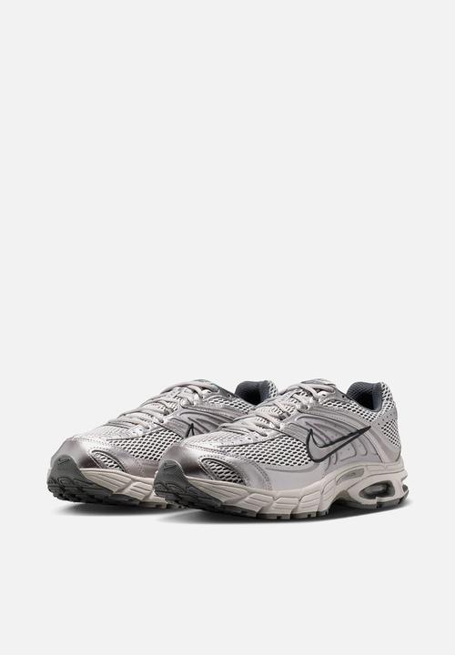 Nike - NIKE AIR MAX MOTO 2K