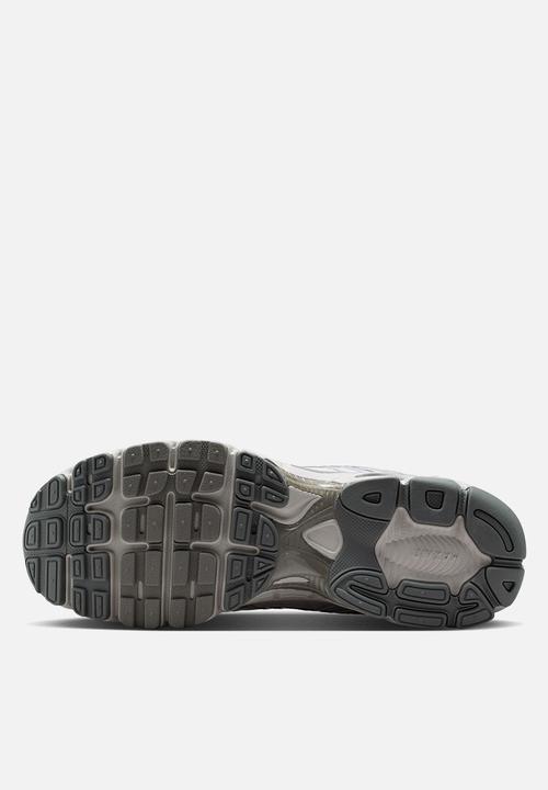 Nike - NIKE AIR MAX MOTO 2K