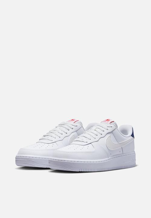 Nike - WMNS AIR FORCE 1 '07