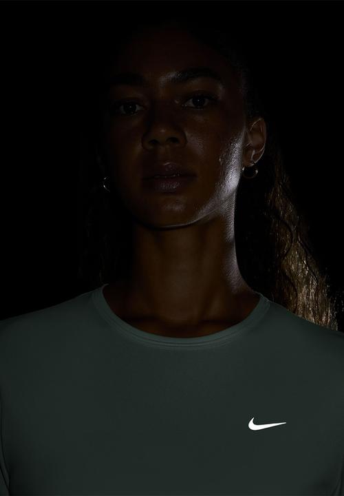 Nike - W Nk Tempo Df Ss Top - Steam/Reflective Silv
