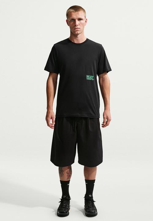 Nike - U NSW Tee Std Celebrate Futr 2 - Black