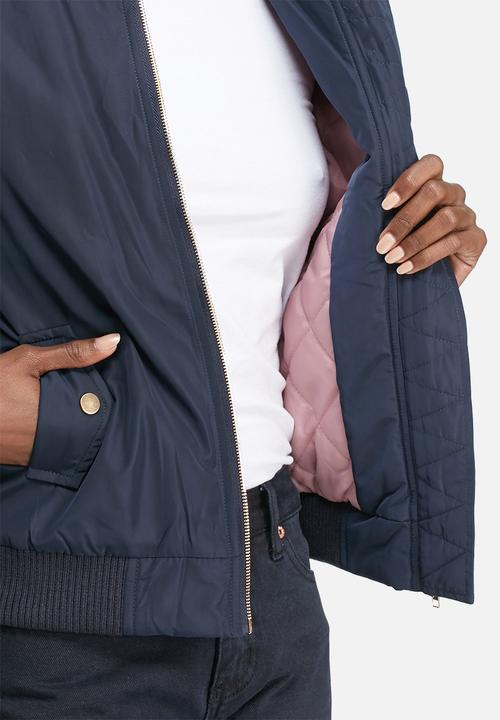 Glamorous - Utility bomber