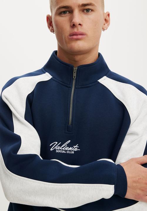 Cotton On - 1 4 Zip Graphic Fleece - Indigo / Riviera Blue