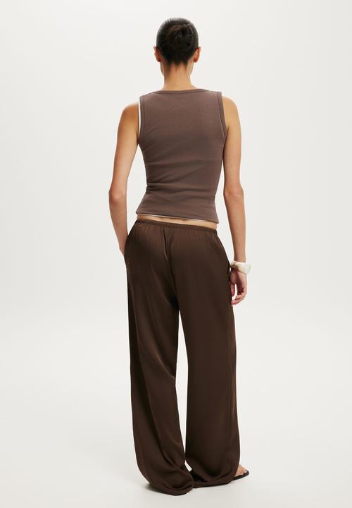Cotton On - Dove Satin Pant - Dark Oak