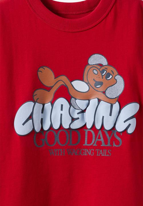 Cotton On - Jonny Short Sleeve Graphic Print Tee - Heritage Red/Chasing Good Days