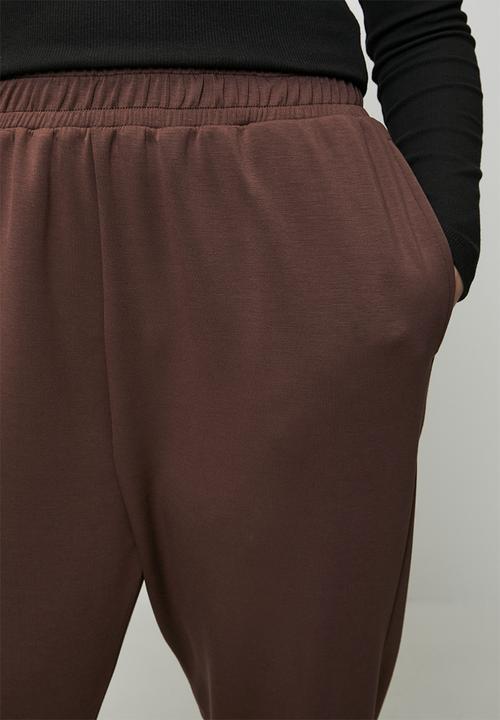 Me&B - Plus Tapered Leg Jogger - Choc