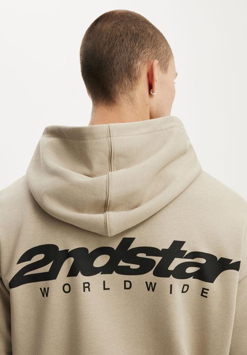 Cotton On - Box Fit Graphic Hoodie - Frosted Honey / Pavilione