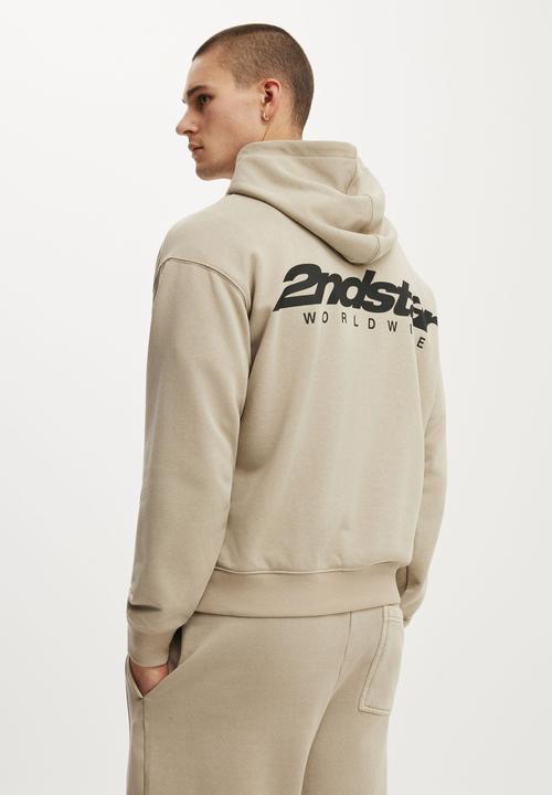 Cotton On - Box Fit Graphic Hoodie - Frosted Honey / Pavilione