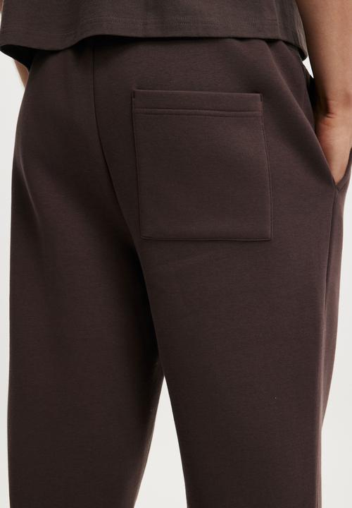 Cotton On - Relaxed track pant - dark brown