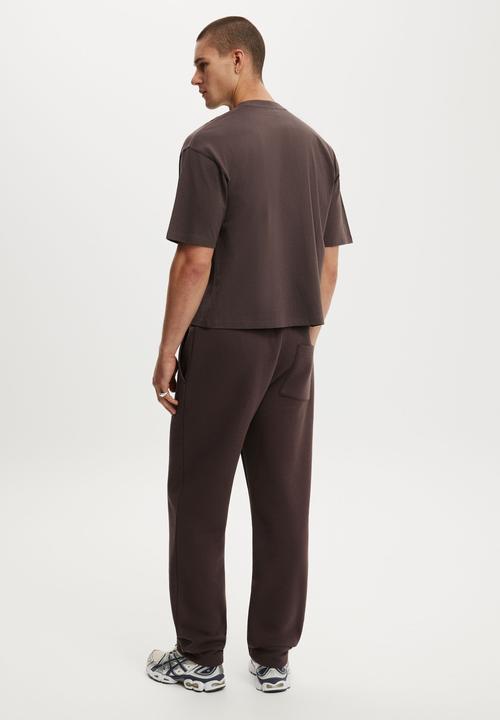 Cotton On - Relaxed track pant - dark brown