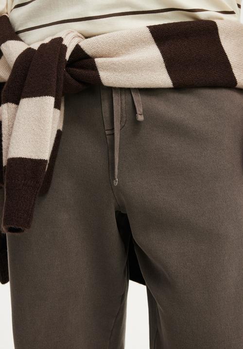 Cotton On - Super Baggy Track Pant - Washed Chocolate Wash