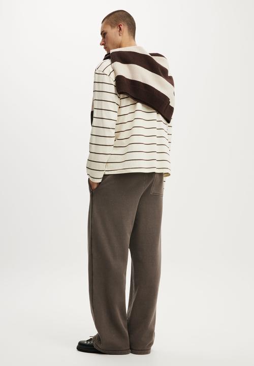 Cotton On - Super Baggy Track Pant - Washed Chocolate Wash