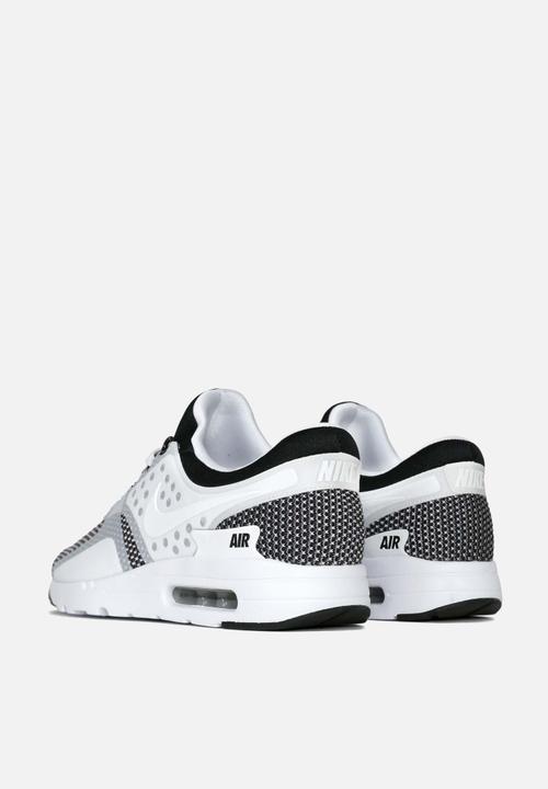 Nike - Air Max Zero Essential