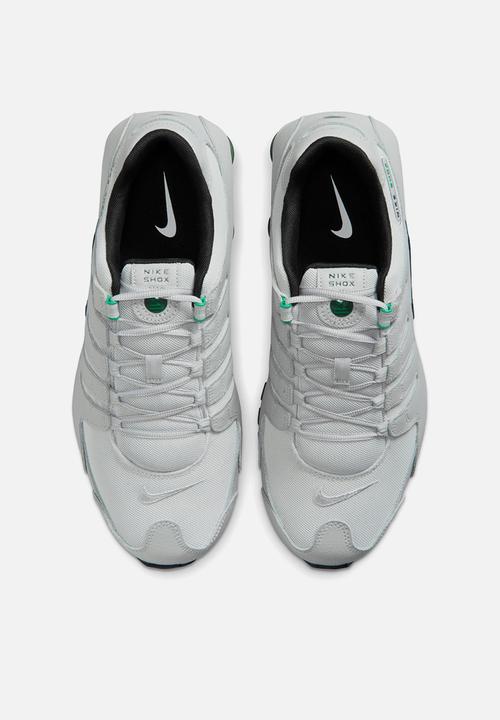 Nike - Nike Zoom Vomero 5