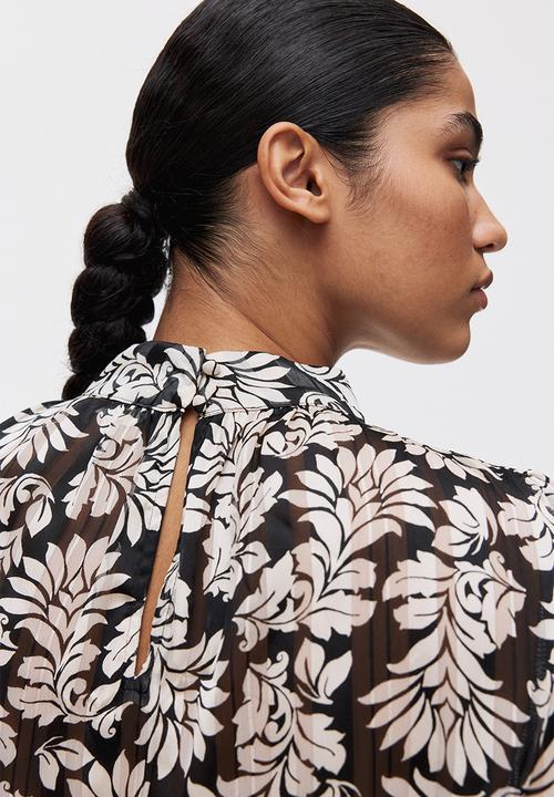 H&M - Stand-collar blouse - black/patterned