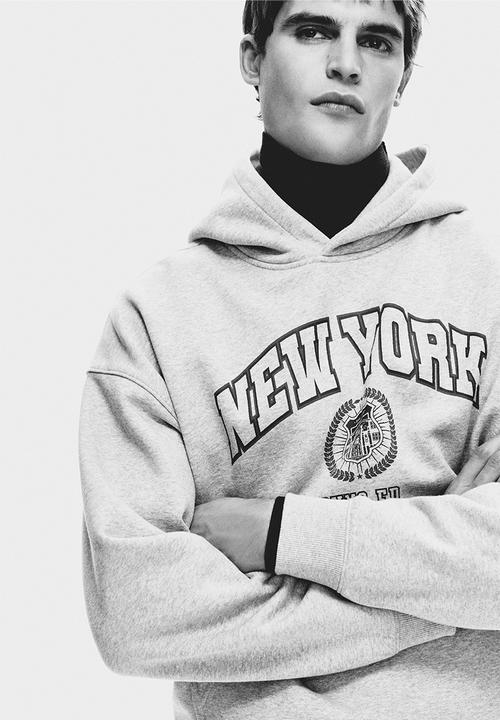 H&M - Loose fit printed hoodie - grey marl/new york