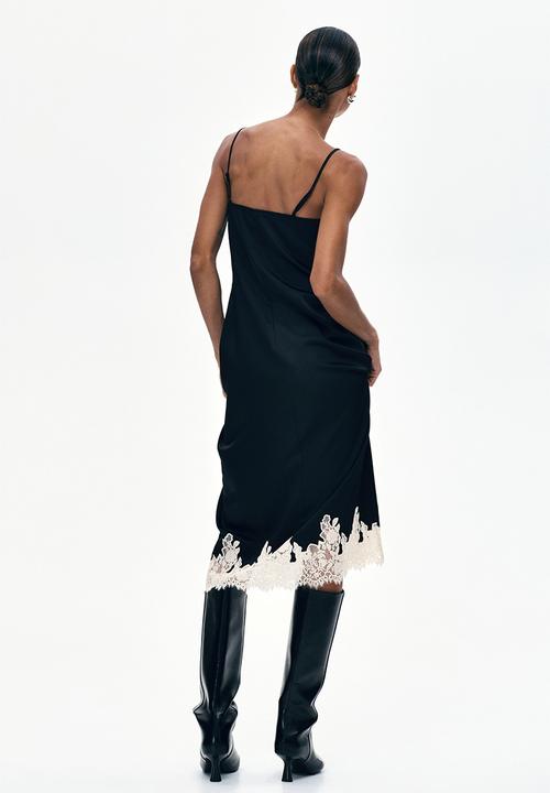 H&M - Lace-trimmed satin dress - black/cream