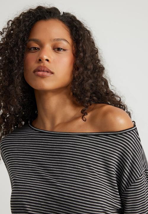 Factorie - Long Sleeve Off Shoulder Top - Black/Gunmetalmarle Stripe