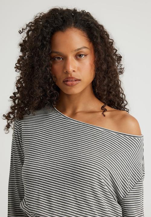 Factorie - Long Sleeve Off Shoulder Top - Cloud/Gunmetal Marlestripe