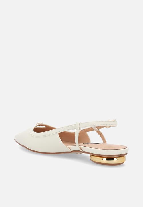 Nine West - Beatriz slingback pump - off white