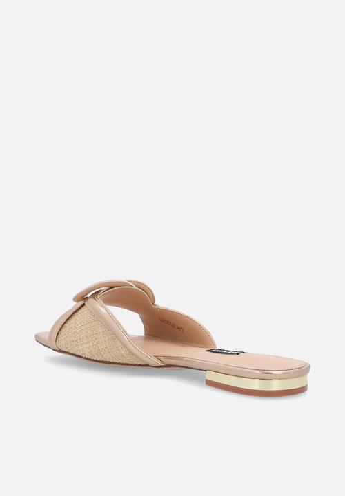 Nine West - Etsia sandal - neutral