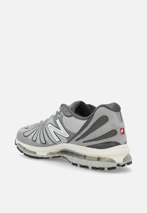 New Balance  - Abzorb1890 - Grey Days
