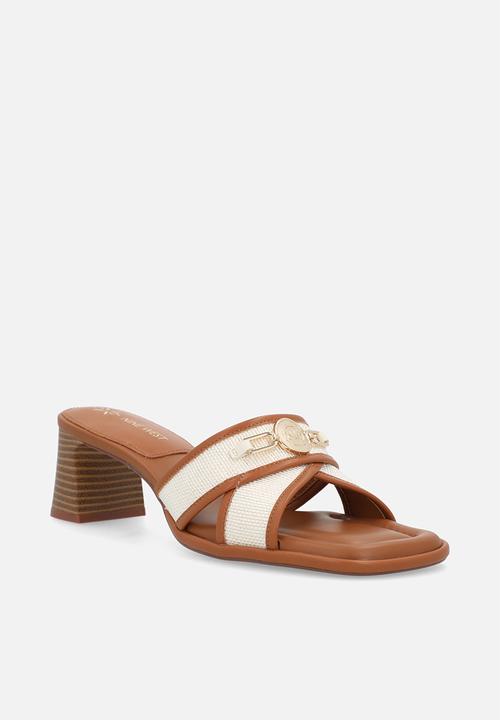 Nine West - Nadrila3 square heel - beige