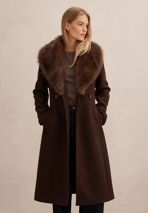 Forever New - Shelby Faux Fur Collar Coat in Chocolate