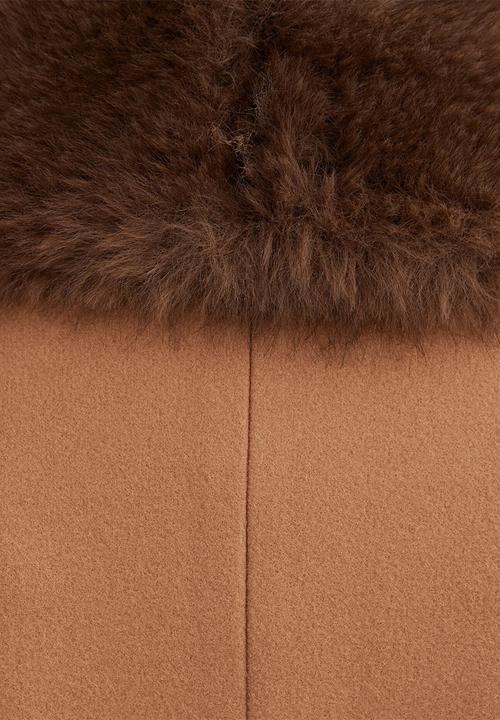 Forever New - Shelby Faux Fur Collar Coat in Camel/Choc