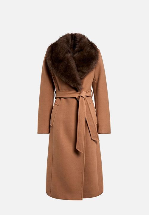 Forever New - Shelby Faux Fur Collar Coat in Camel/Choc
