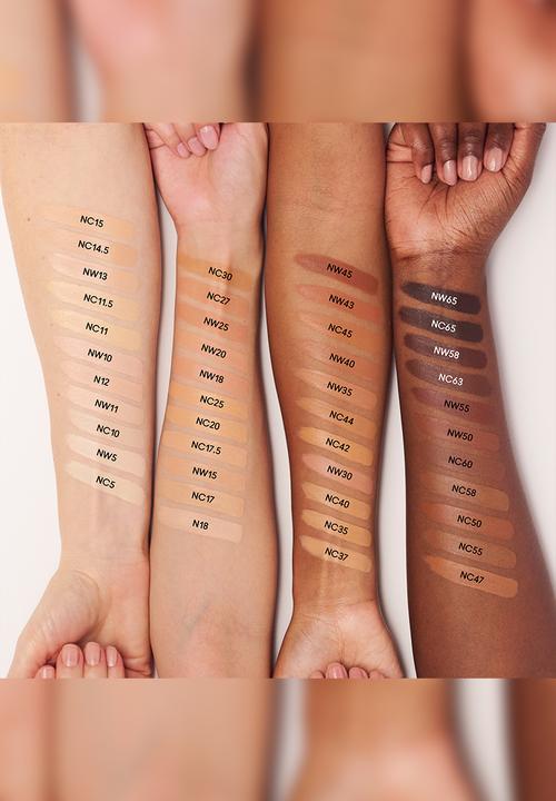 MAC - Studio Fix 36HR Smooth Angles Concealer - NC60