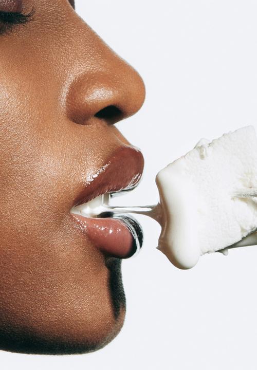 Kylie Cosmetics - Kylie Skin Lip Butter - Toasted Marshmallow