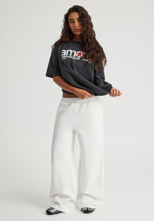 Factorie - Oversized Graphic Tee - Washed Black/Amore Star