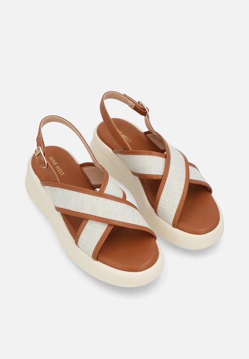 Nine West - Vita flatform sandal - tan