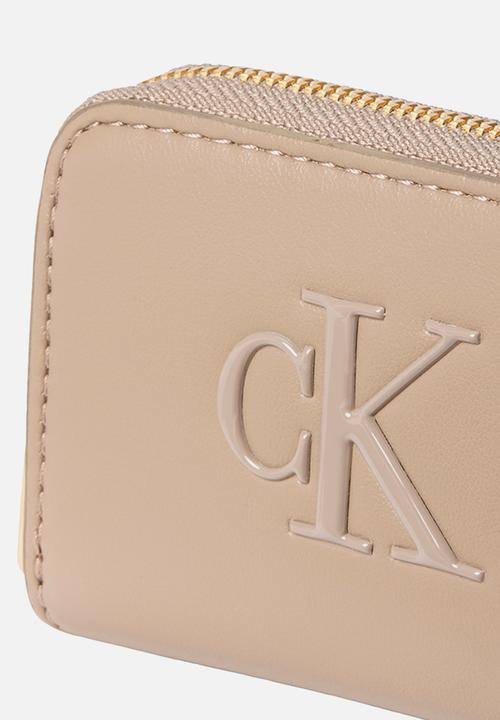 Calvin Klein - Bold ck medium zip around - desert taupe