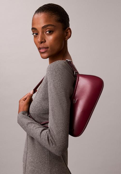 Calvin Klein - Ck small shoulder bag - alluring pink