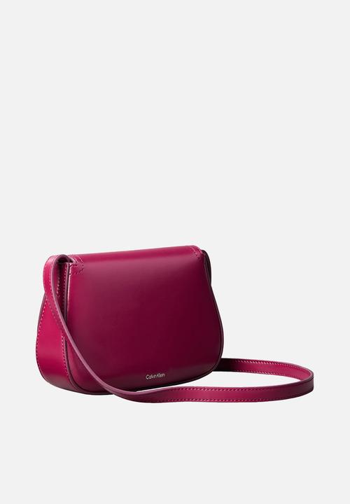 Calvin Klein - Ck flap camera bag - alluring pink