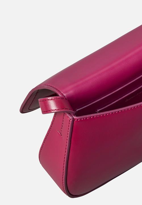 Calvin Klein - Ck flap camera bag - alluring pink