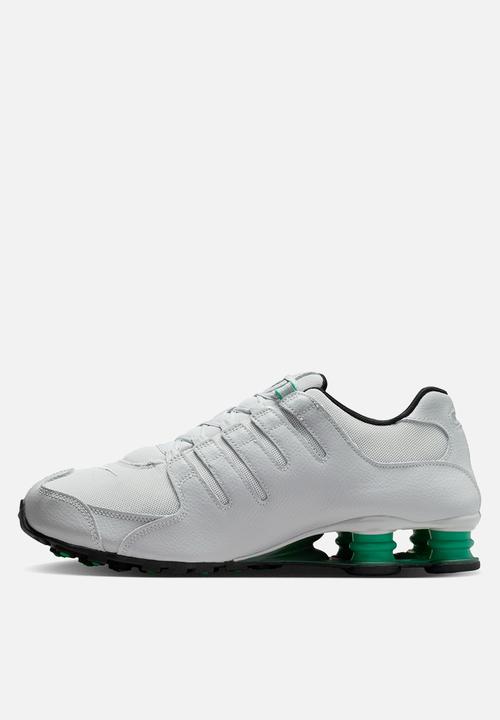 Nike - NIKE SHOX NZ