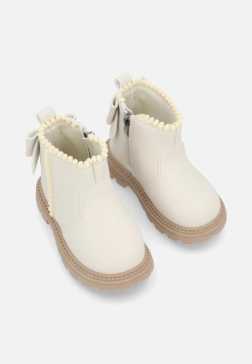 Pop Candy - Bow applique ankle boots - bone white