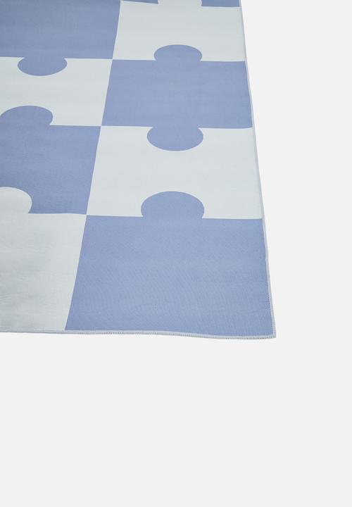Pop Candy - Puzzle pattern rug - blue/white