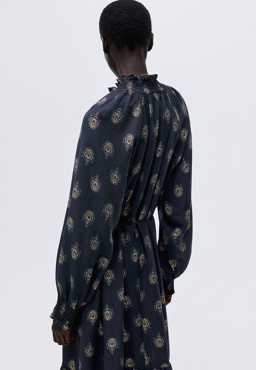 H&M - Smocked-detail dress - dark blue/patterned