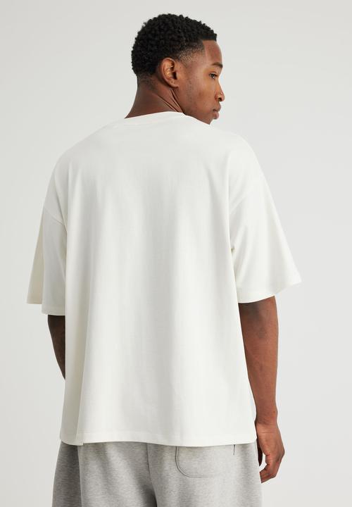 Factorie - Box Fit Music Merch T-shirt - Lcn Bra Cloud/Tupac End Of Time