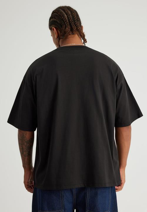 Factorie - Box Fit Music Merch T-shirt - Lcn Bra Black/Tupac Shakur Signature